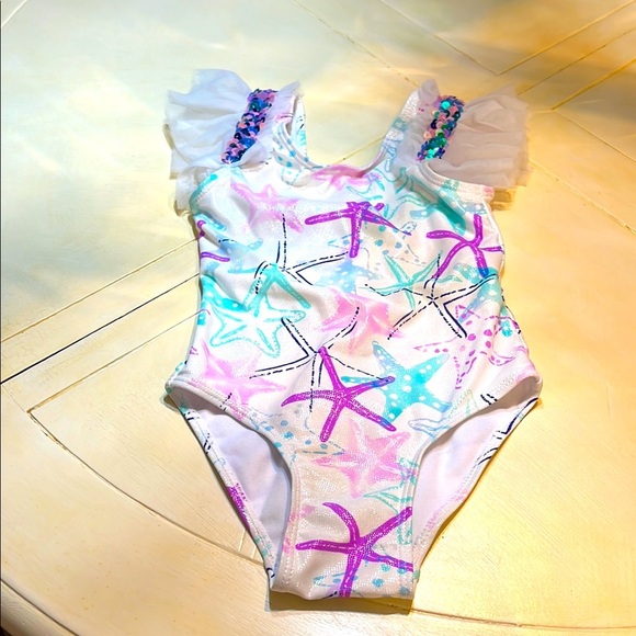 Starfish Patterned Kids Swimwear by Flapdoodle size 5 perfect condition! - Picture 1 of 4